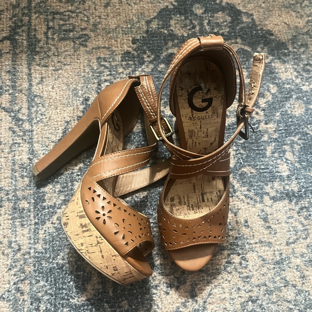 Vintage Guess Women's Tan Platform Sandals with Ankle Strap